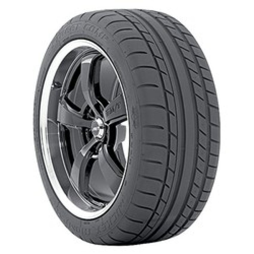 MICKEY THOMPSON Street Comp 255/40R19