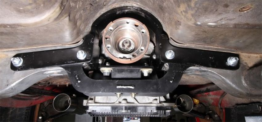 Hooker BHS539 Crossmember Adapter Bracket