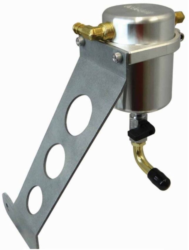 Moroso 85521 05-13 Chevrolet Corvette/06-13 ZO6 Air/Oil Separator Catch Can - Large Body - Billet Aluminum