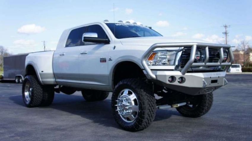 Road Armor 40802B 10-18 Ram 2500 Stealth Front Winch Bumper w/Titan II Guard - Tex Blk