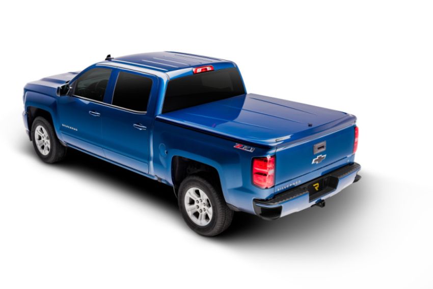Undercover UC2146L-RR 13-14 Ford F-150 5.5ft Lux Bed Cover - Ruby Red