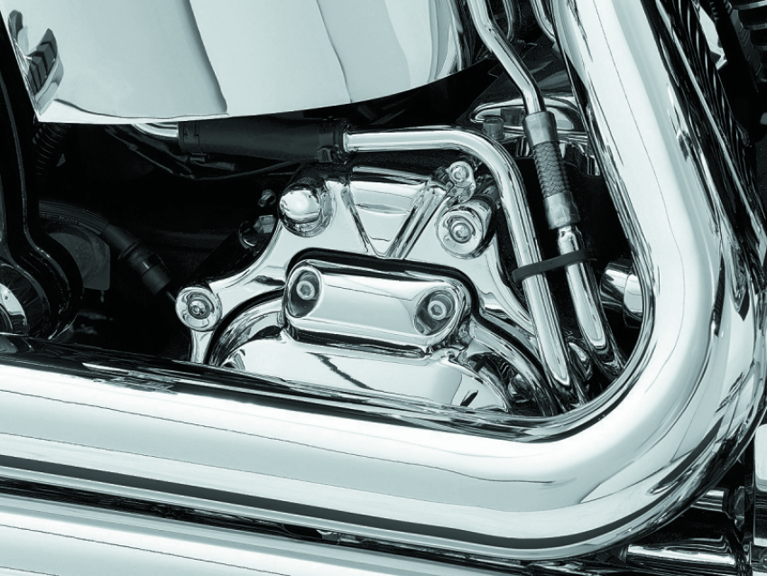 Kuryakyn 7878 Transmission Shroud 04-17 Softail Chrome