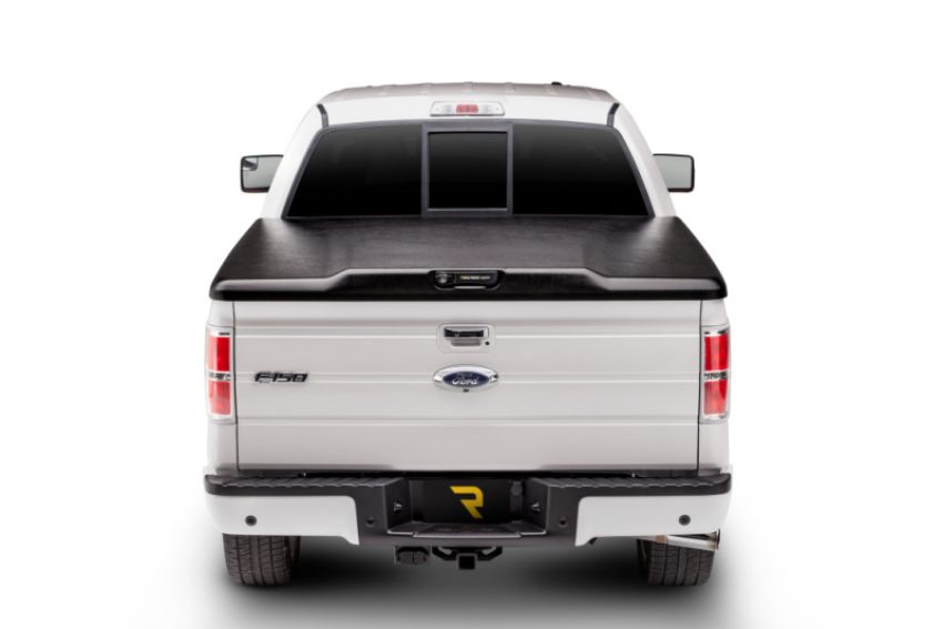 Undercover UC3118 19-20 Ram 1500 6.4ft Elite Bed Cover - Black Textured