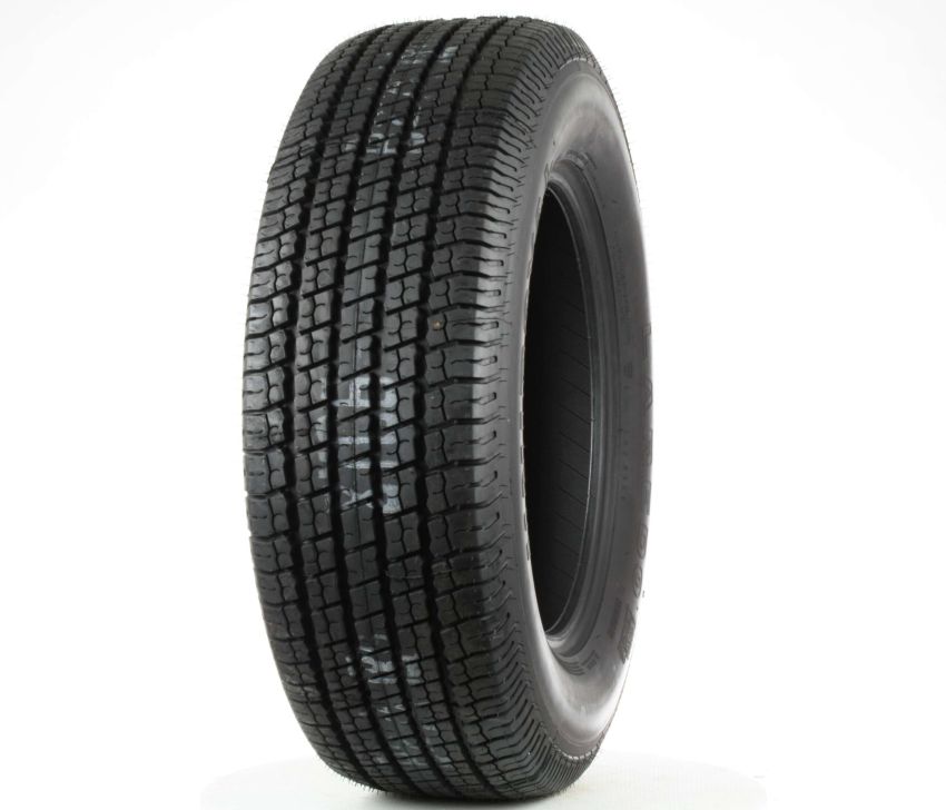 UNIROYAL Laredo Cross Country 265/70R17 All-Season
