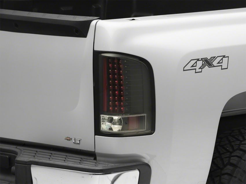 Raxiom S112716 07-13 Chevrolet Silverado 1500 LED Tail Lights- Blk Housing (Clear Lens)