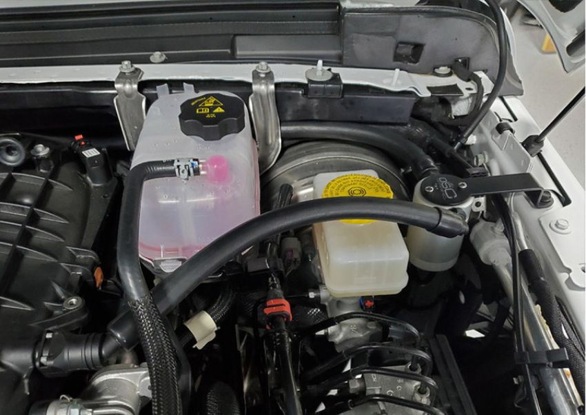 J&L 3069D-C J&L 18-25 Jeep Wrangler JL 3.6L Driver Side Oil Separator 3.0 - Clear Anodized