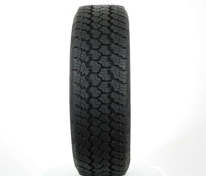 GOODYEAR Wrangler Silentarmor 215/85R16 All-Season