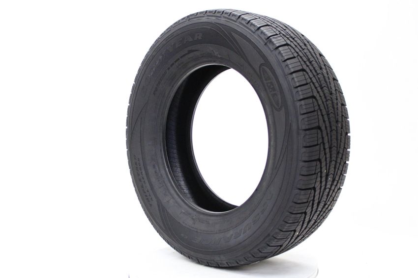 GOODYEAR Assurance CS Tripletred 245/60R18 All-Season