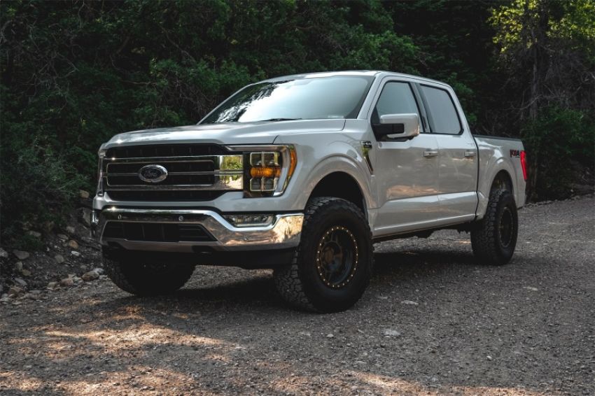 Tuff Country 23921 21-23 Ford F-150 4x4 3in Front Lift Kit