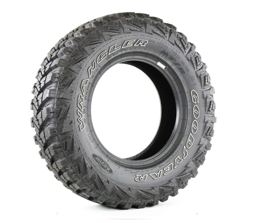 GOODYEAR Wrangler MT/R With Kevlar 285/75R18 All-Season