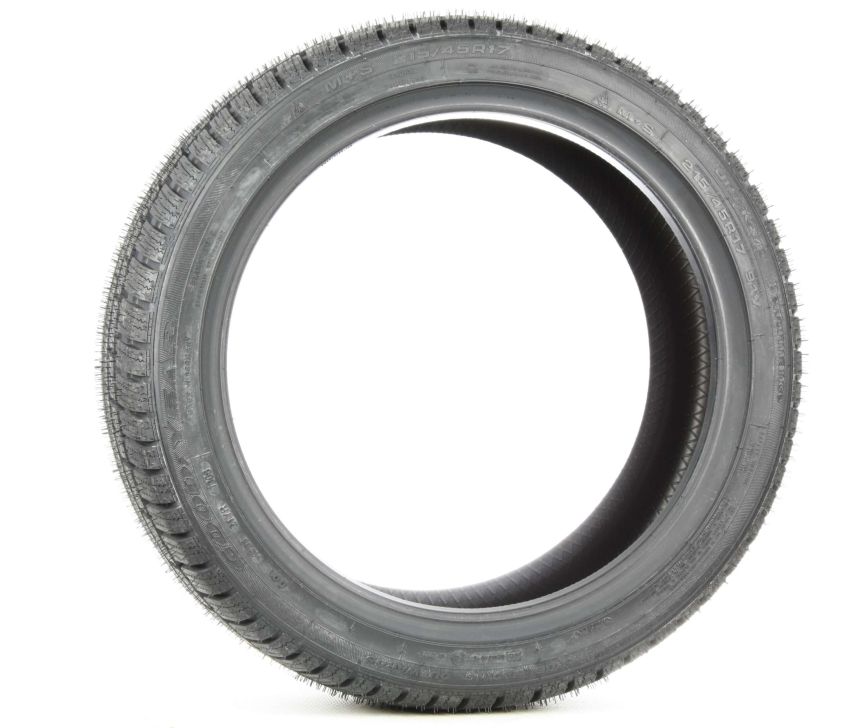 GOODYEAR Ultra Grip Performance 215/45R17