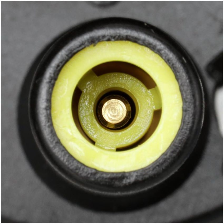 DELPHI FE0707 Fuel Pump and Strainer Set