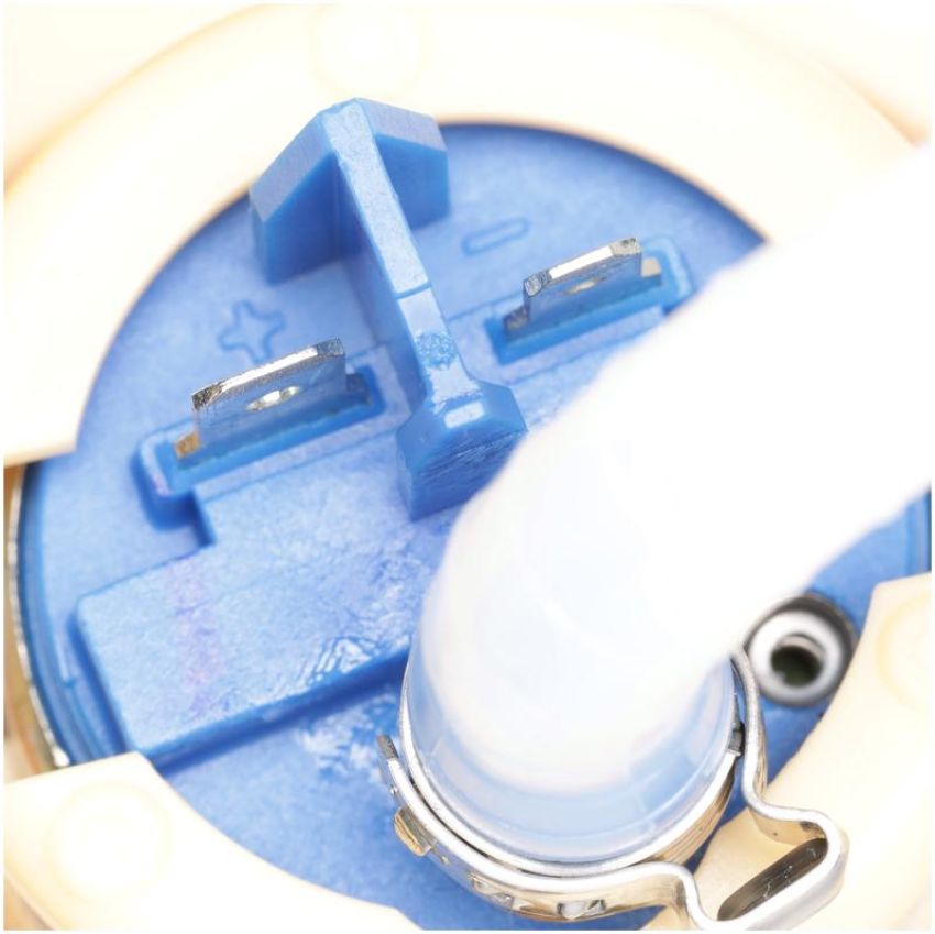 DELPHI FE0741 Fuel Pump and Strainer Set