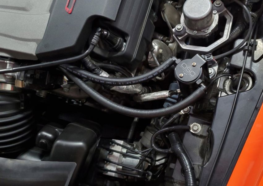 J&L 3087D-B 14-19 Chevrolet Corvette LT1 6.2L Driver Side Oil Separator 3.0 - Black Anodized