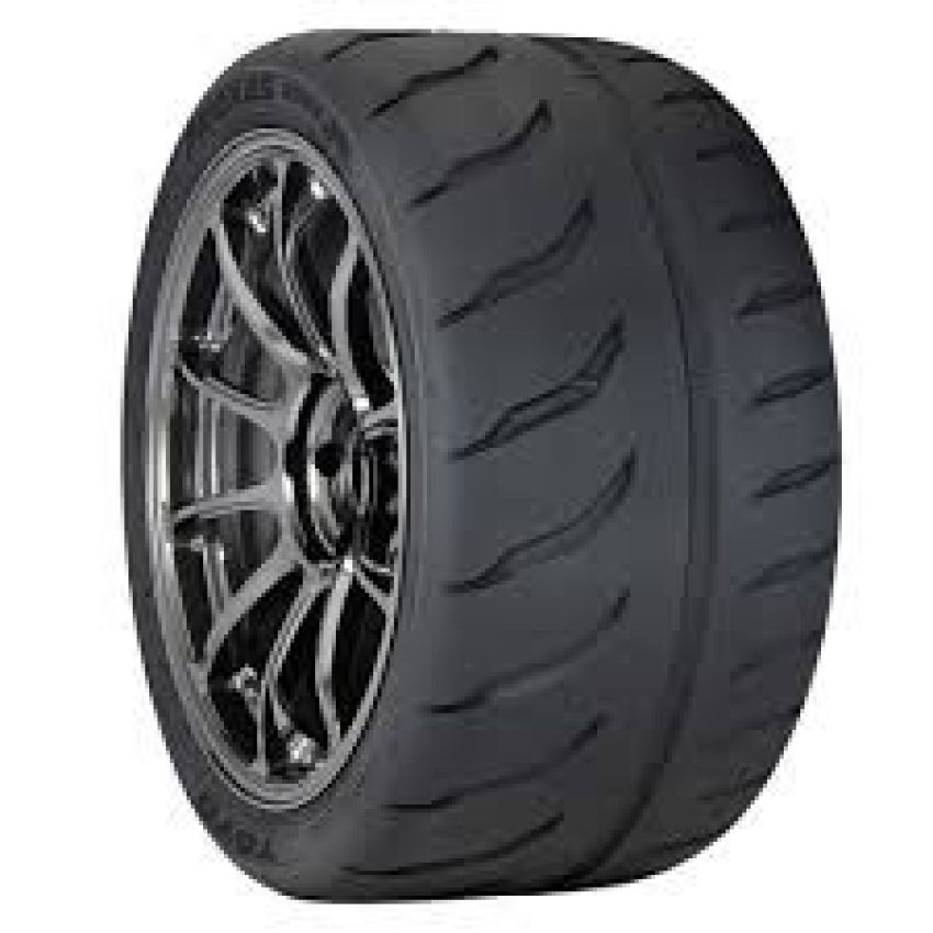 TOYO Proxes RR 305/35R18 Competition