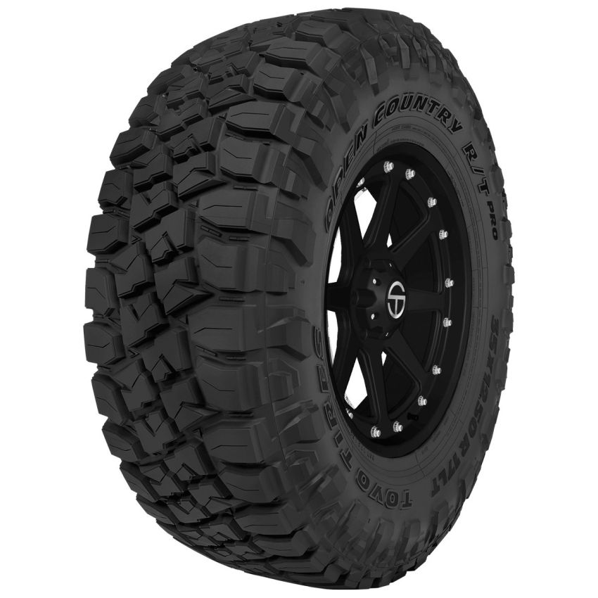 TOYO Open Country R/T Pro R17 All-Season