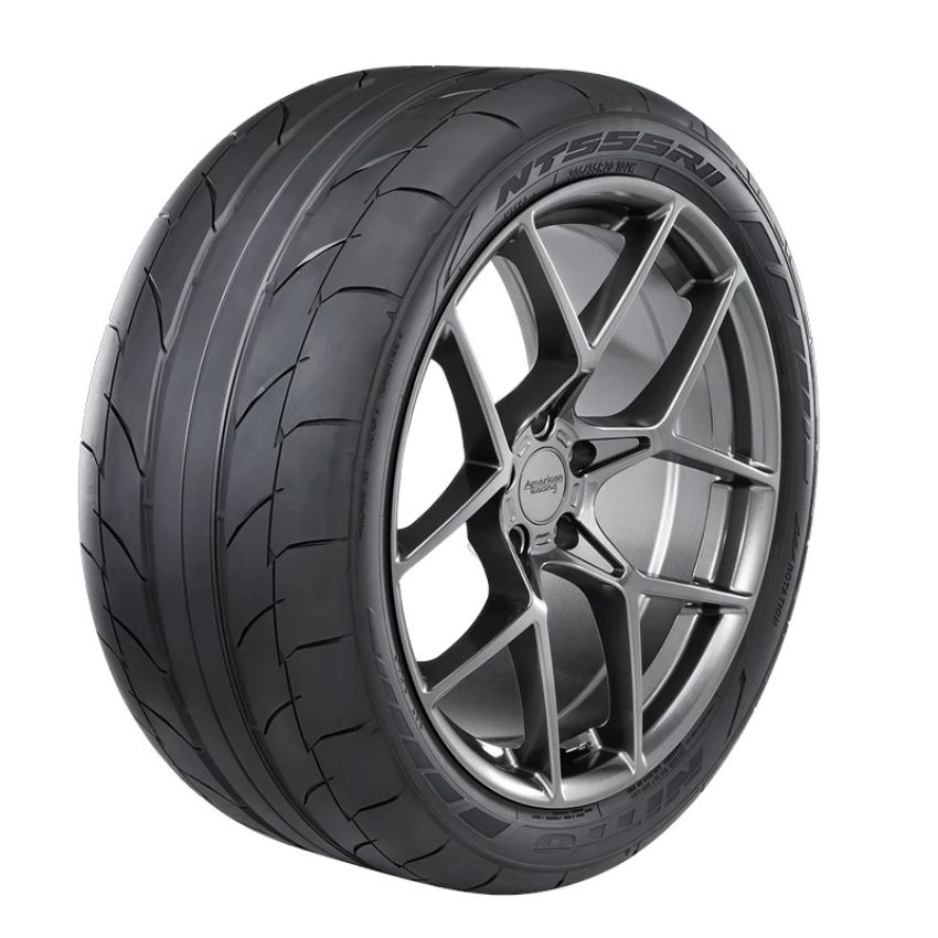 NITTO NT555RII 305/40R22 Competition