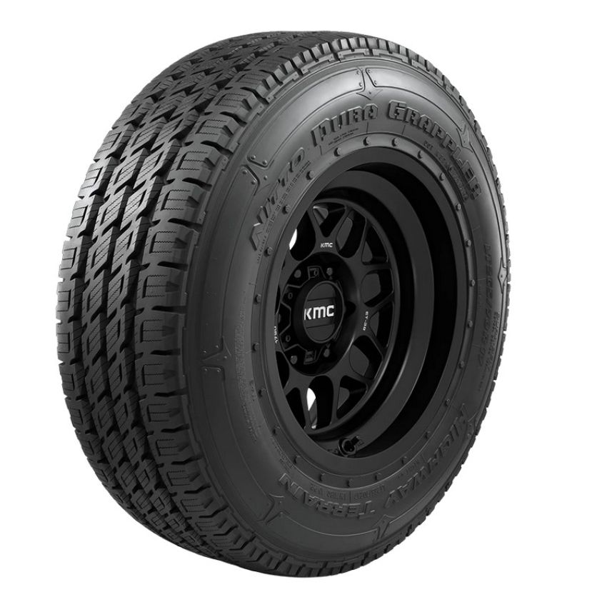 NITTO Dura Grappler 275/70R18