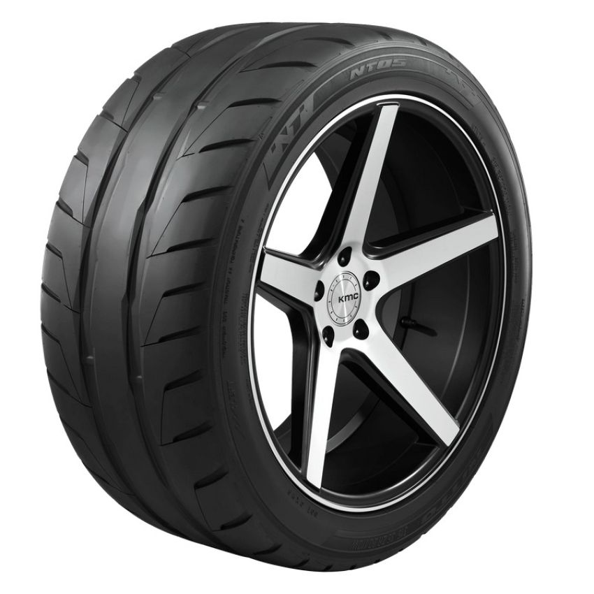NITTO NT05 305/30R20