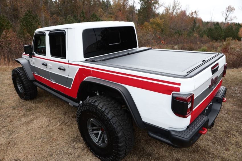 Rugged Ridge 13550.34 Armis Retractable Locking Bed Cover w/o Trail Rails 20-21 Jeep Gladiator JT