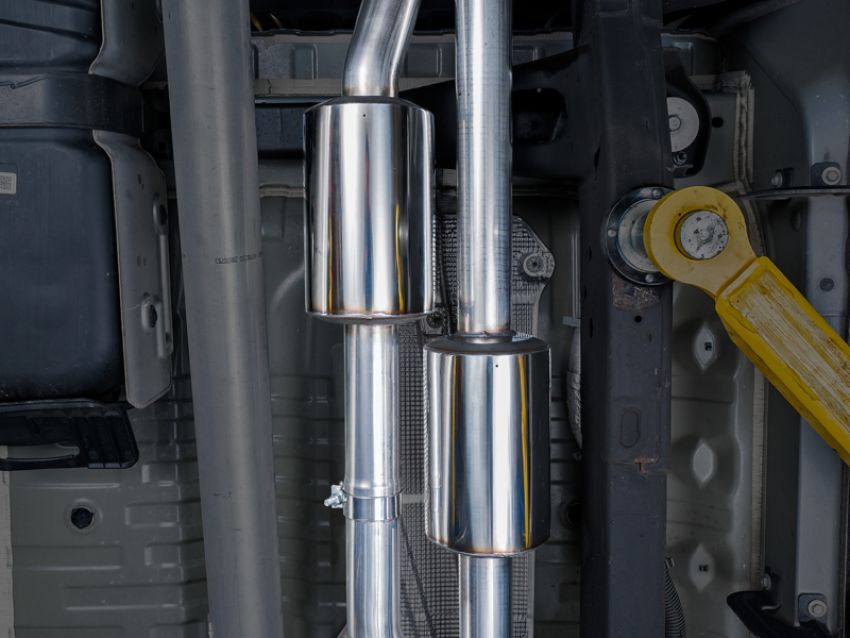 AWE Tuning 3015-42203 4th Gen GM 1500 6.2L 0FG Catback Split Rear Exit (w/ Bumper Cutouts) - Quad Chrome Tips