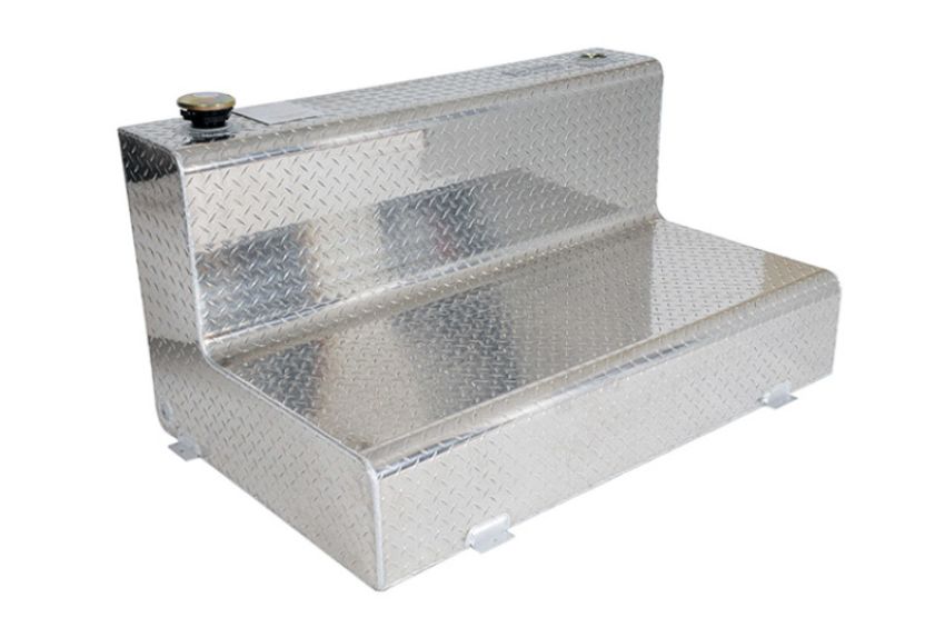 Dee Zee DZ91767X Deezee Universal Tanks - Auxiliary L-Shape Brite-Tread Aluminum (80 Gal)