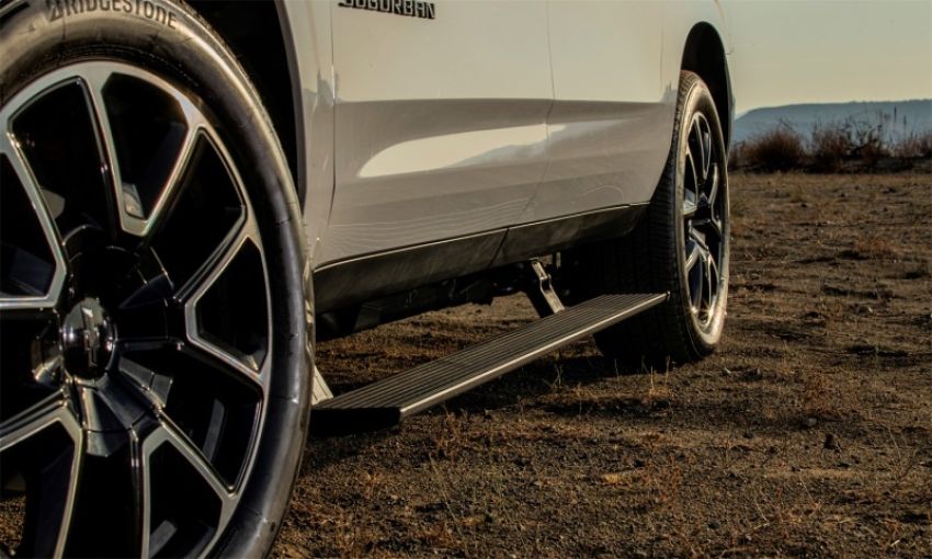 AMP Research 76327-01A 21-25 Chevrolet Suburban/Tahoe & Cadillac Escalade PowerStep - Black