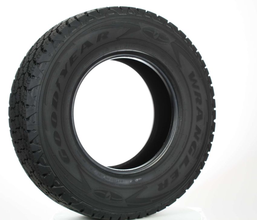 GOODYEAR Wrangler Silentarmor 215/85R16 All-Season