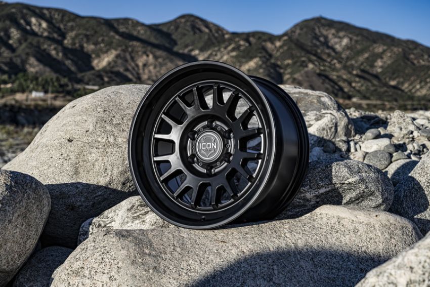 ICON 8217857345SB Anza 17x8.5 5x5 -6mm Offset 4.5in BS 71.5mm Hub Bore Satin Black Wheel