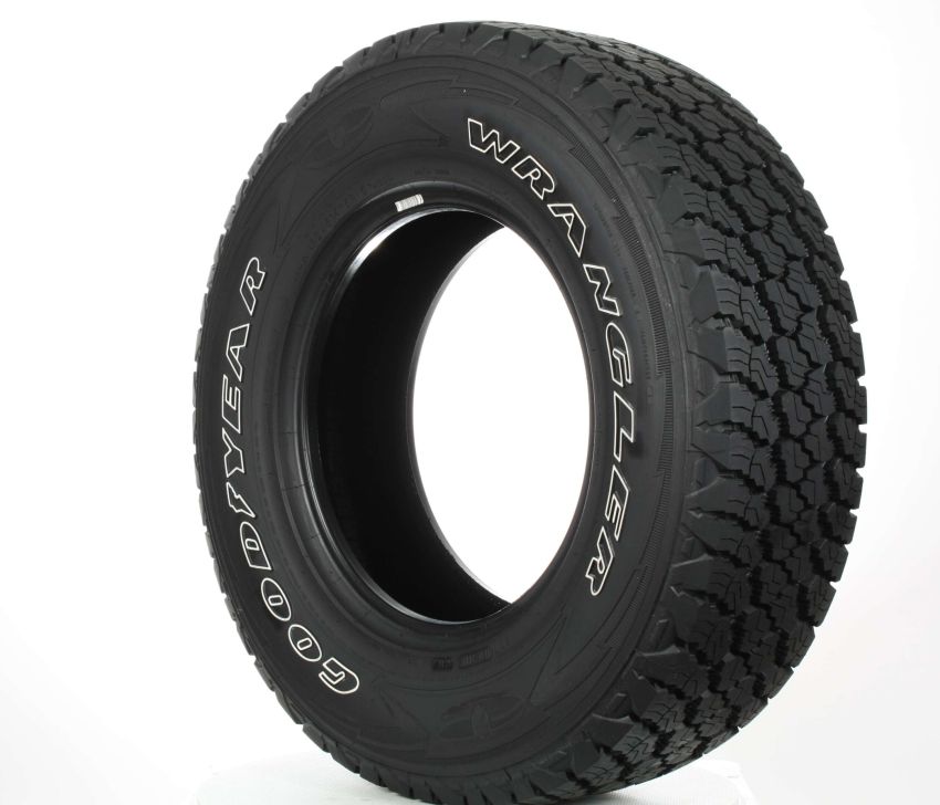 GOODYEAR Wrangler Silentarmor 215/85R16 All-Season