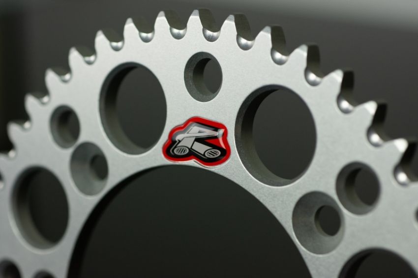 Renthal 121U-428-50GPSI 22-23 Yamaha YZ85 Rear Grooved Sprocket -Silver 428-50P Teeth