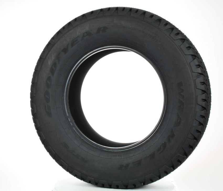 GOODYEAR Wrangler AT/S 275/65R18 All-Season