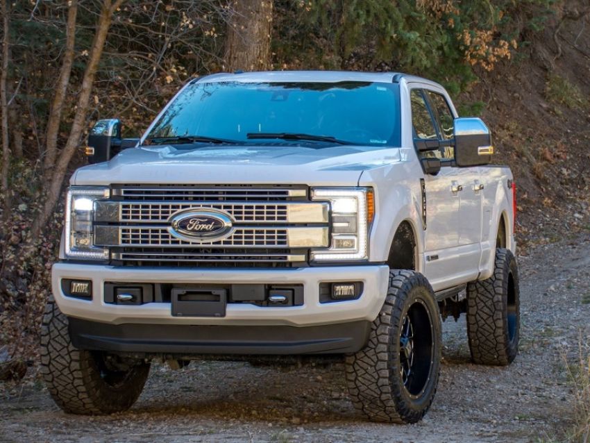 Tuff Country 24989 17-22 Ford F-250/F-350 Super Duty 4x4 w/Gas Engine 4in Performance Lift Kit (No Shocks)