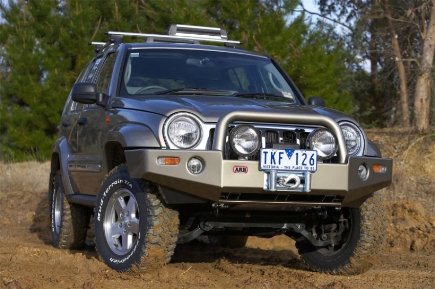 ARB 3450170 Combar Suit Srs  Fog Mkii G/Cherokee Kj05-08 8-9.5 (Fit Kit NOT Included)