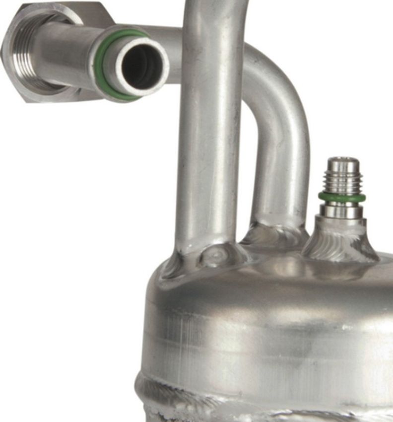Four Seasons 55608 Accumulator w/ Hose