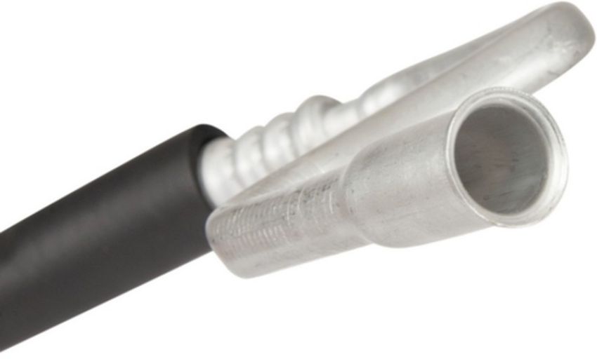 Four Seasons 55682 Accumulator w/ Hose