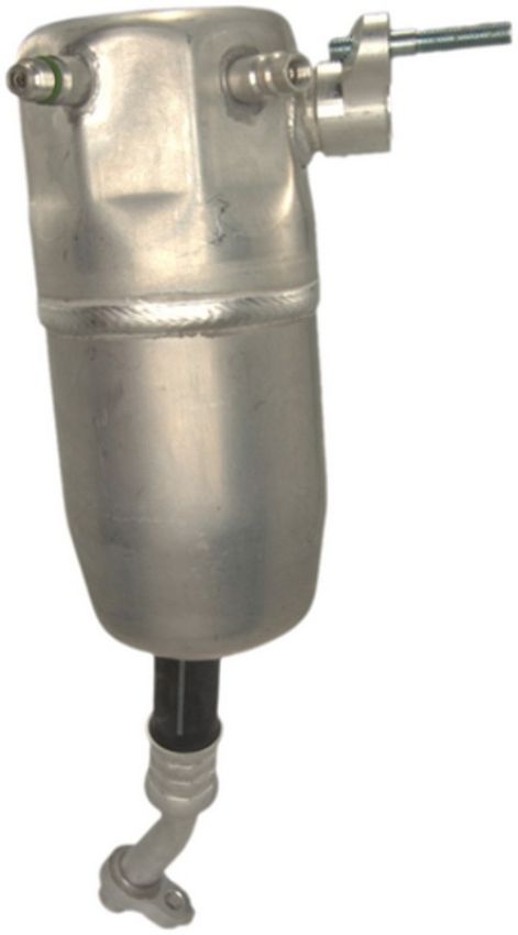 Four Seasons 83222 Accumulator w/ Hose