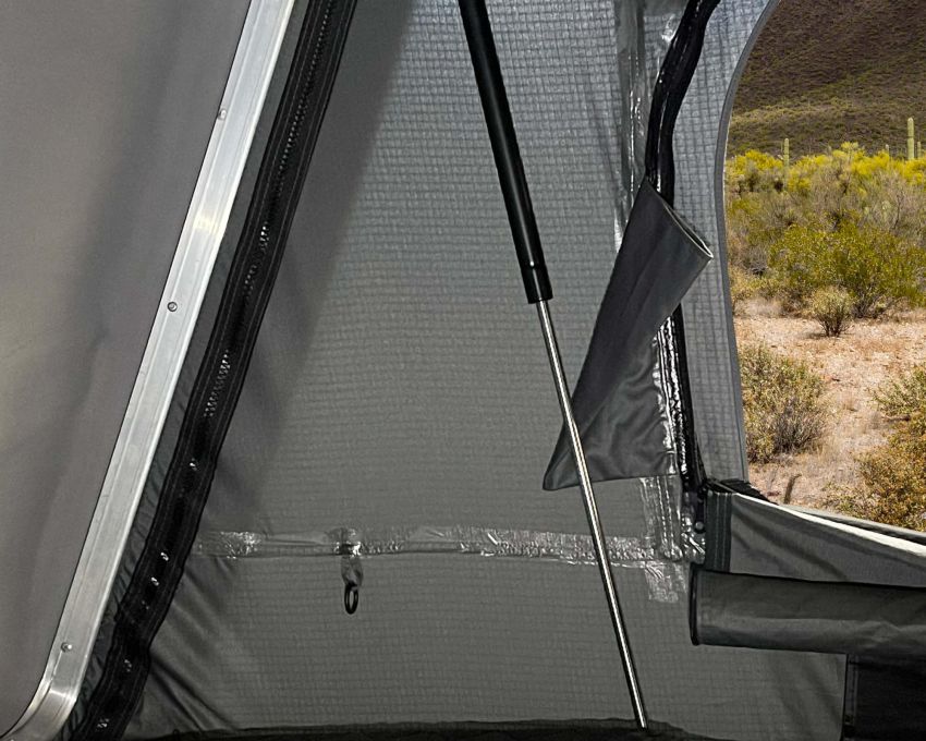 18089901 Bushveld hard shell roof top tent Overland Vehicle Systems