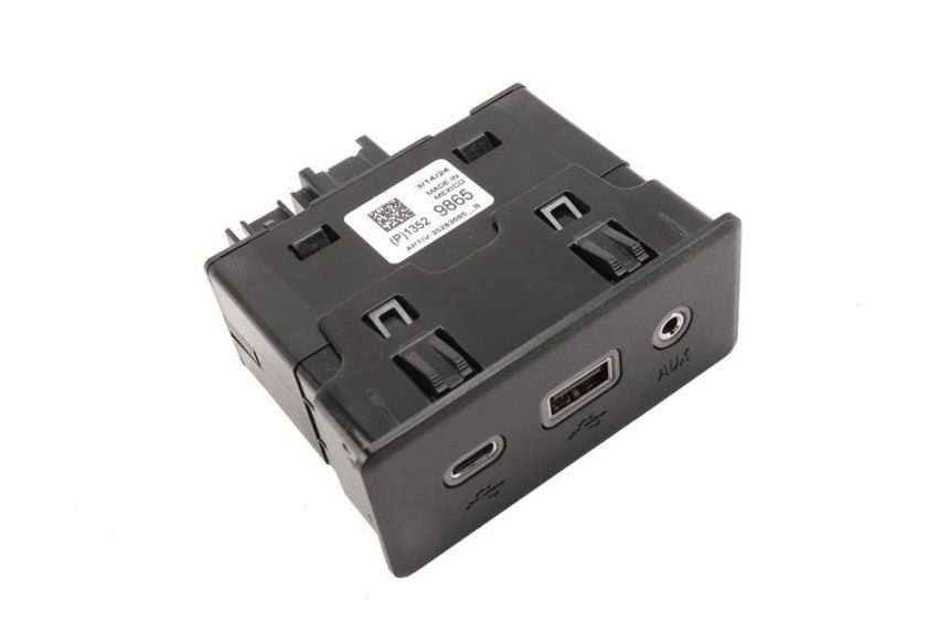 Genuine OEM Part Accessory Power Outlet 13529865