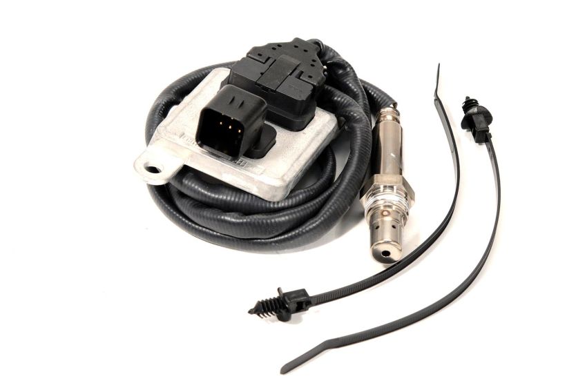 Genuine OEM Part Nitrogen Oxide Sensor 19302359