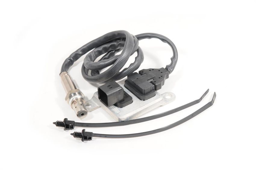 Genuine OEM Part Nitrogen Oxide Sensor 19302360