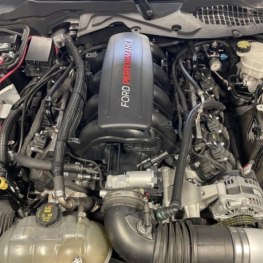 Ford Racing M-9424-73LP Ford Performance Low Profile Intake For 7.3L Gas Engine