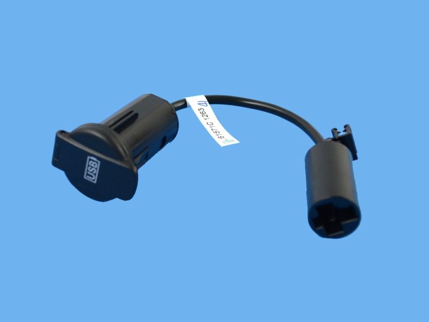 Mopar 68212468AA USB, Charging Port