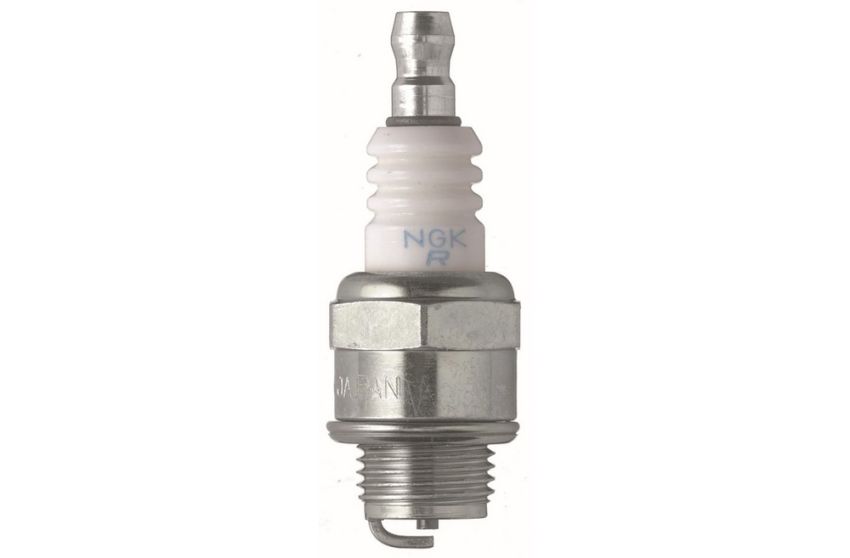 NGK 6743 NGK Standard Carded Spark Plug