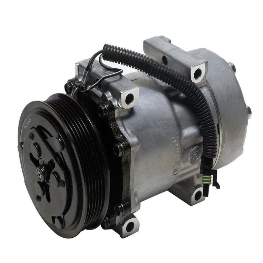Denso 471-7005 NEW COMPRESSOR W/ CLUTCH