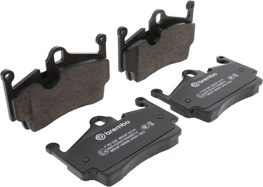 Brembo KT04285 Brembo low-met brake pad and UV coated vented drilled brake disc kit