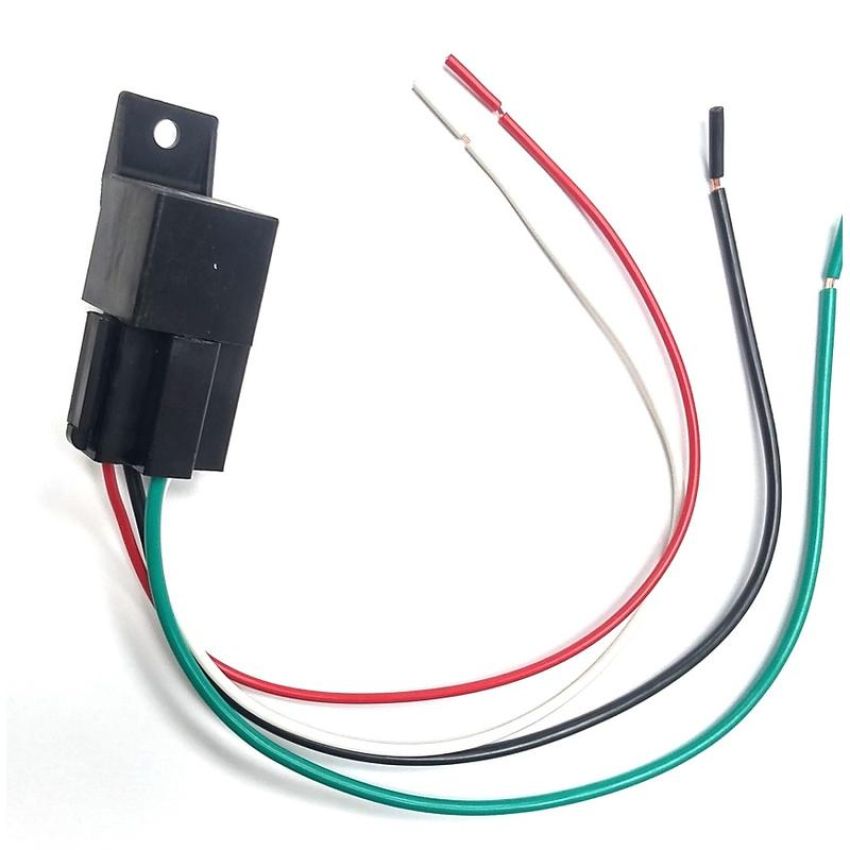 Ridetech 31900022 30 amp relay with prewired relay socket.