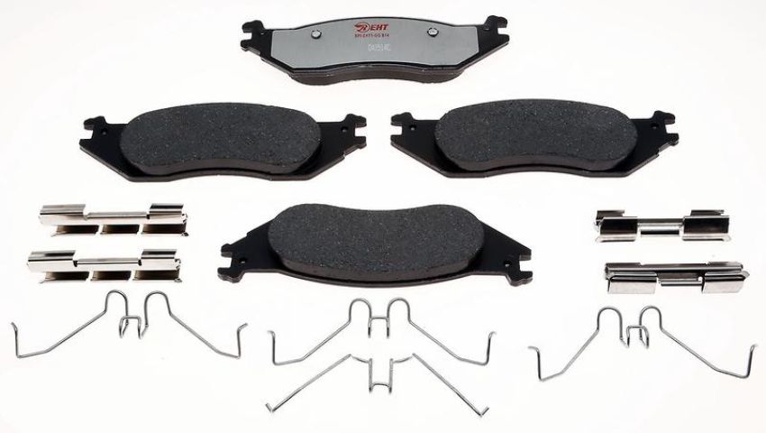 Raybestos EHT1045H Raybestos Element3 Hybrid Brake Pad Set