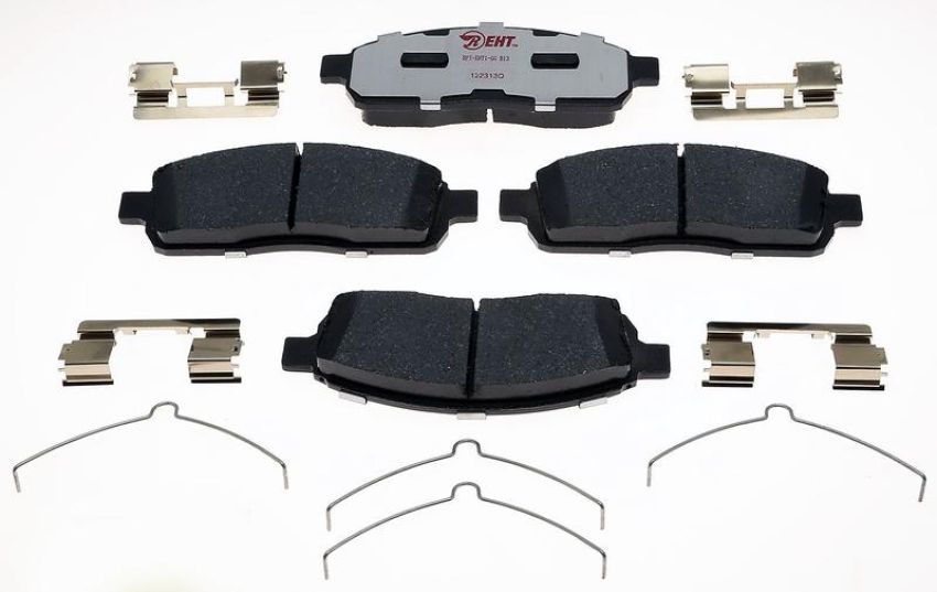 Raybestos EHT1083H Raybestos Element3 Hybrid Brake Pad Set