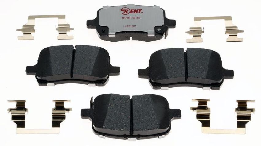 Raybestos EHT1160H Raybestos Element3 Hybrid Brake Pad Set